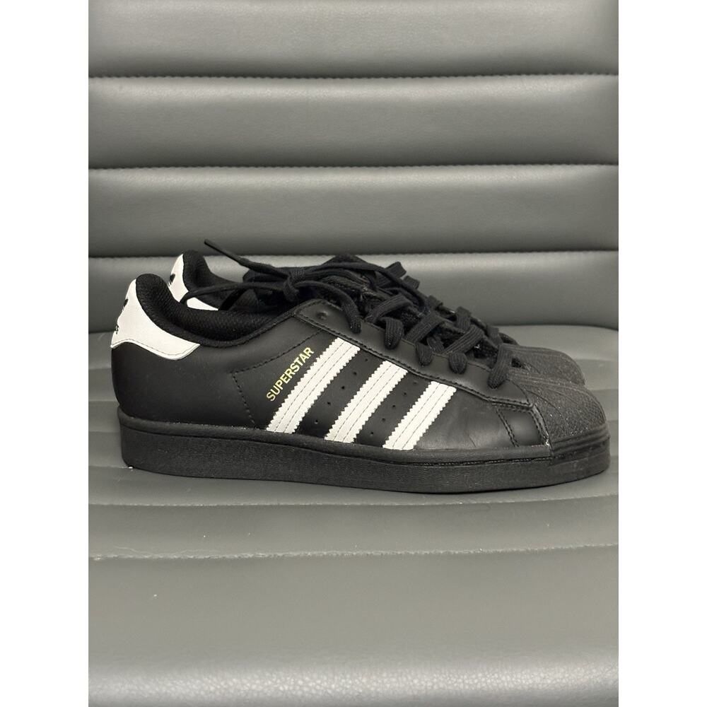 Adidas Superstar Women’s Size 4 1/2